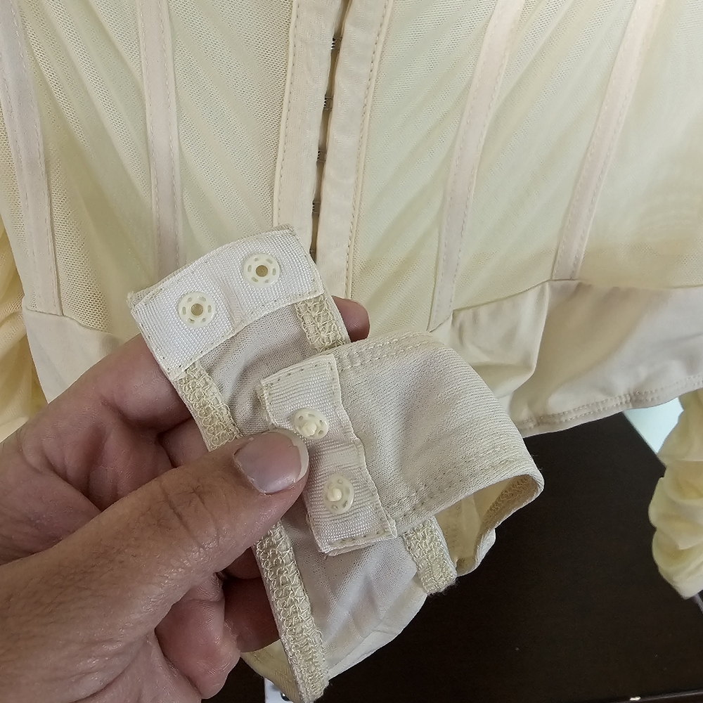 Privy Meshin Up Mesh Long Sleeved Bodysuit Cream Size Large - Picture 6 of 8